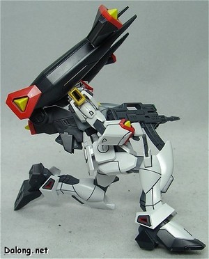 HG Hyperion Gundam - 무릎과 스커트 가동범위가 좁아서 앉아쏴자세는 영 별루..