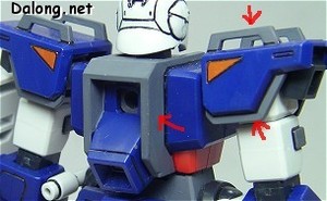 HG 105Dagger + Gunbarrel - 부분도색 포인트는 그리 많지 않습니다. 어깨와 목, 등의 진회색 부분.