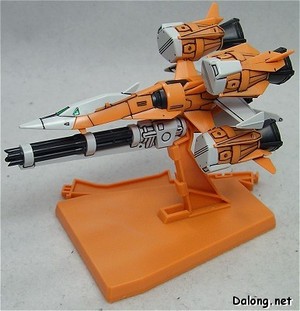 HG 105Dagger + Gunbarrel - 별도의 스탠드로 건바렐 스트라이커를 전시할 수 있습니다. 건바렐은 색분할이 거의 완벽해서 먹선만 넣었습니다.